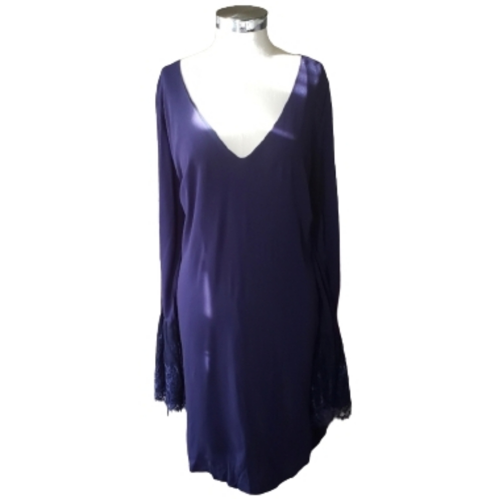 Forever 21: Dress Short Le Navy- NWT